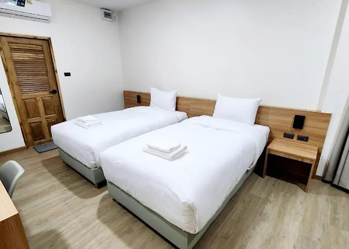 Mark Four Place Hotel