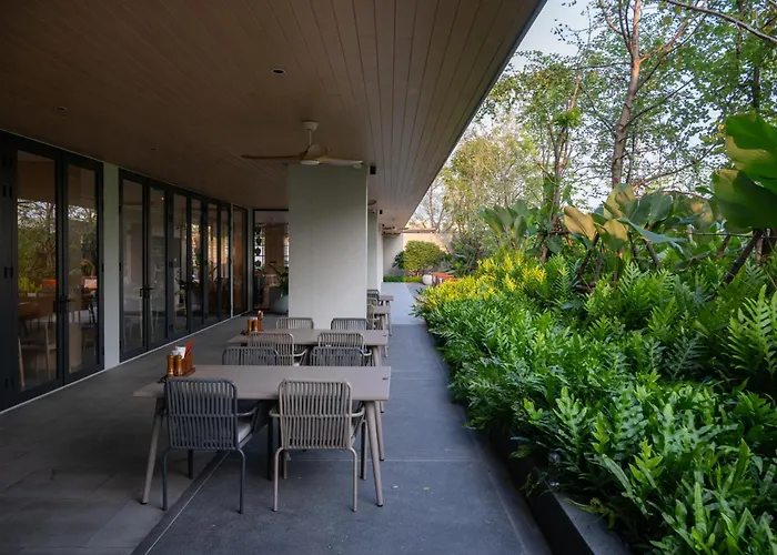 Paak Hotel Suvarnabhumi