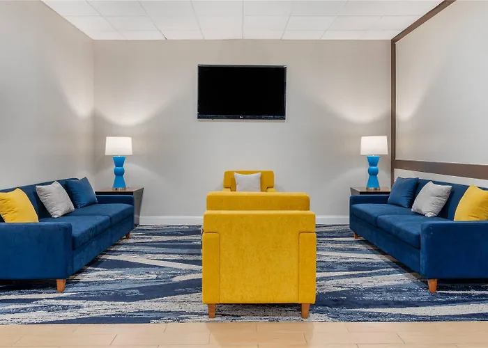 Comfort Inn & Suites Danbury-Bethel