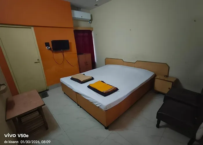 Hotel Santiniketan