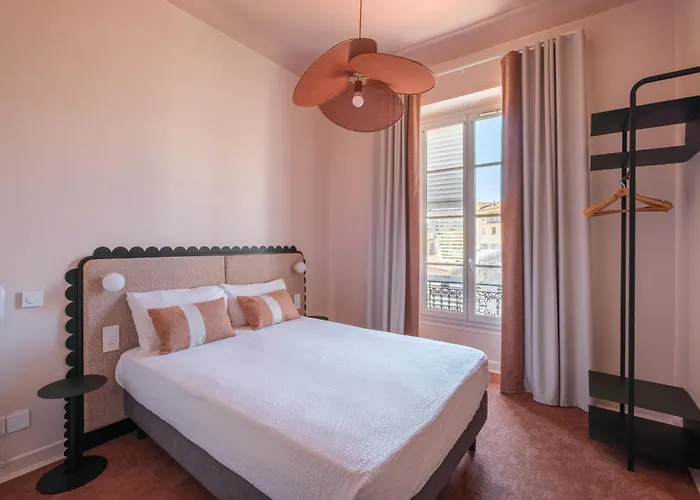 Hotel Louvia