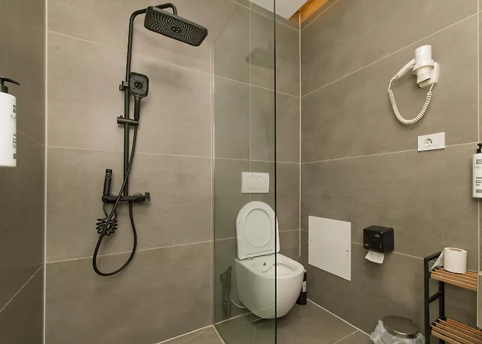 DejaVu Hotel
