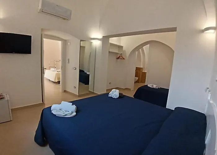Aparthotel "Riad Amalfitano" In The Historical Center 5 Minutes Away, At 350 Mt, From The Main Square