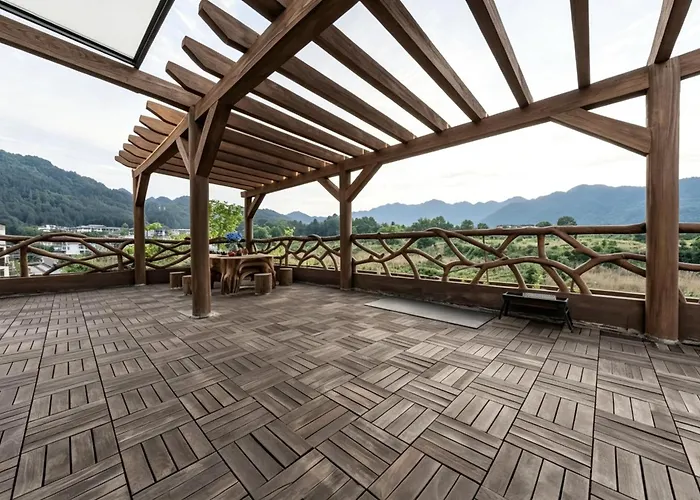 Riverside Mtn View Hotel