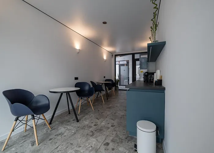 N17 Hotel