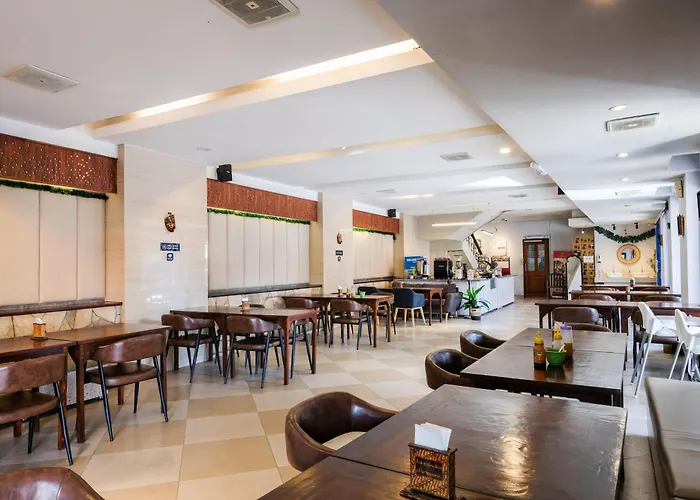 Urbanview ANT Living near Jalan Slamet Riyadi Solo