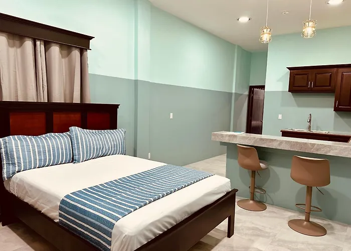 Hotel Sea Queen Suite & Golf Cart Rental