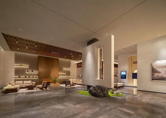 Atour Hotel Pengbo Central Plaza Lanzhou Zhongchuan Airport
