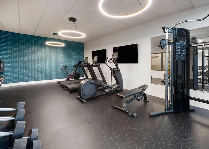 La Quinta Inn & Suites By Wyndham Kelowna Bc