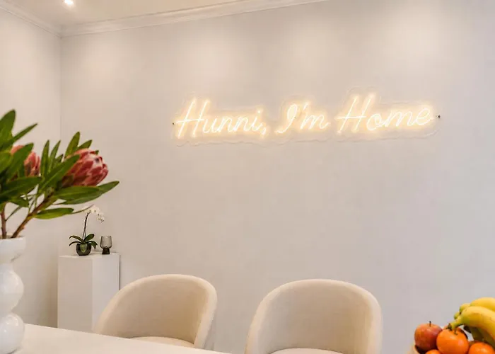 Hunni Hotel Melrose Edge