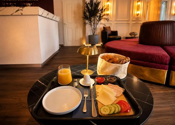 Hotel Nare