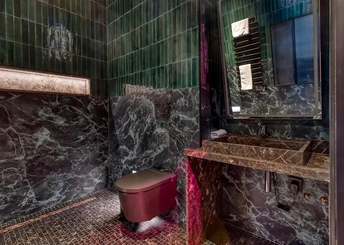 Boada Riera - The Roomsbyreini