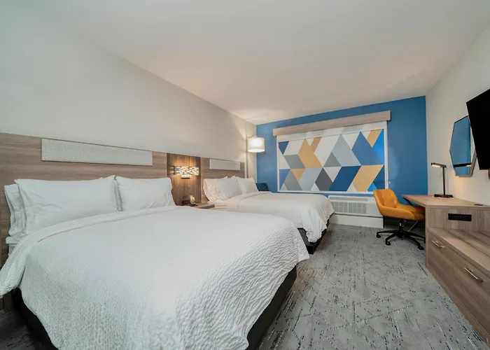Holiday Inn Express & Suites Tyler South University Area By Ihg