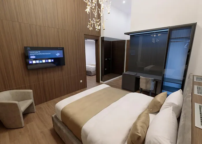 Velura Hotel