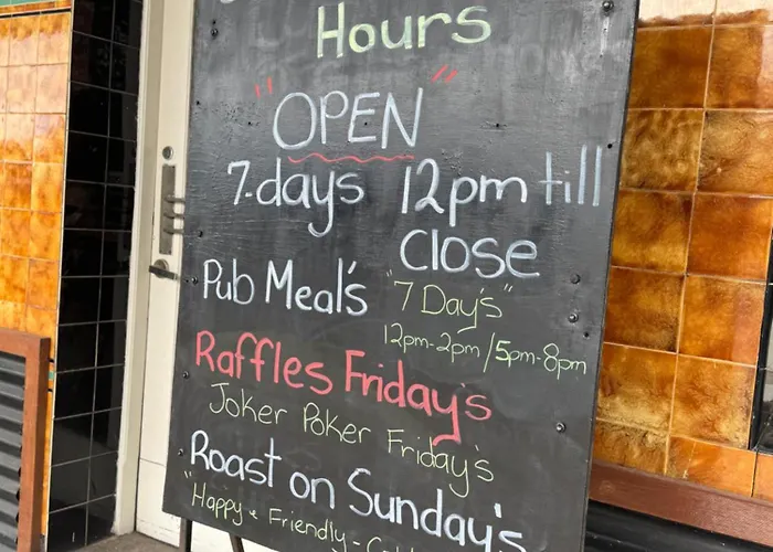 Jerilderie Hotel - Pub, Restaurant & Accommodation