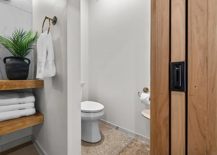 Sommer House Inn-Meadow Room