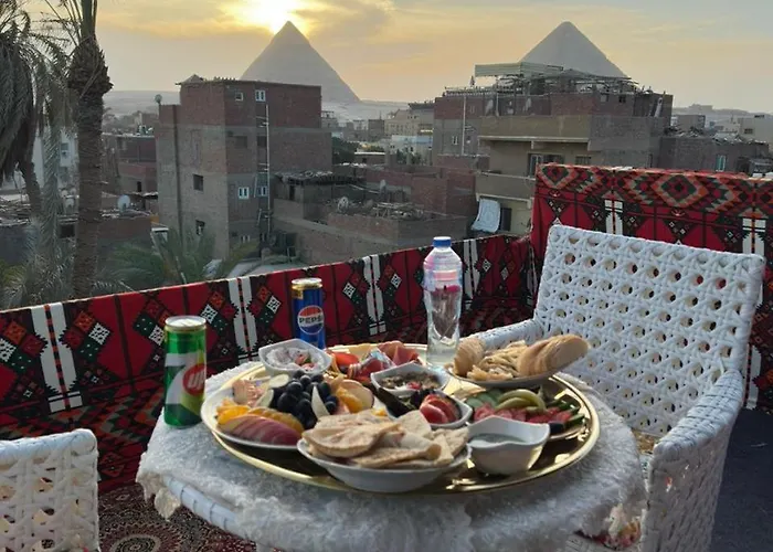 Ronza Pyramids Inn