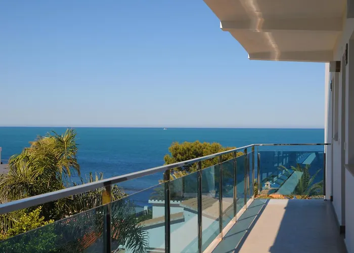 Apartamentos Bravosol