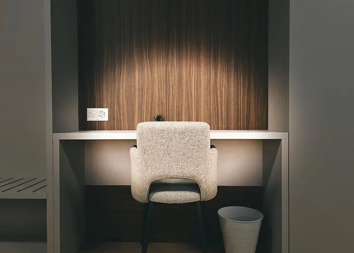 B-ROOMS Bleisure Hotel - Lugano district