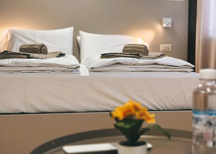 B-ROOMS Bleisure Hotel - Lugano district