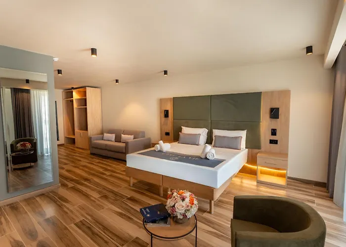 C'Est La Vie Hotel Marsascala