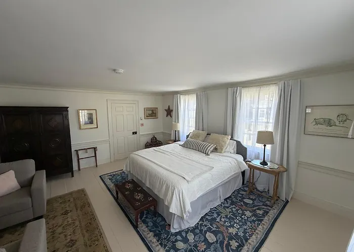 Windsor House Inn