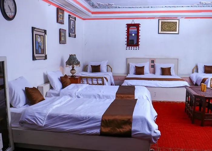 Roshan Plaza Hotel