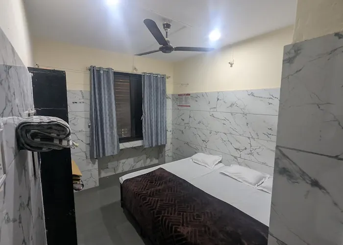 Hotel Tirth Purohit Park
