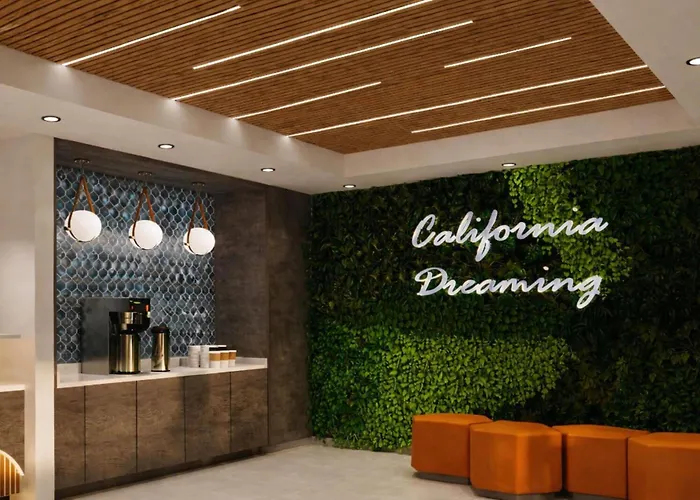 La Quinta Inn&Suites by Wyndham Torrance Redondo Beach