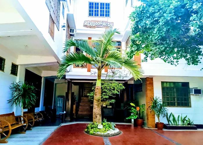Rekwood Hotel
