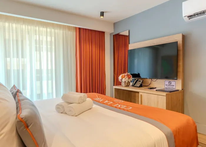 C'Est La Vie Hotel Marsascala