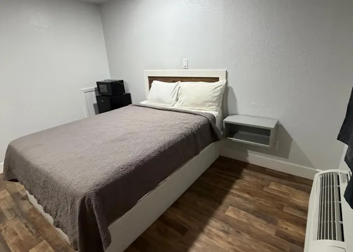 Best Budget Inn