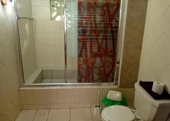Curacao International Airport Island House Lodge