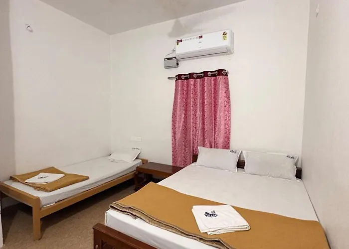 Kamalavel Mahal And Rooms