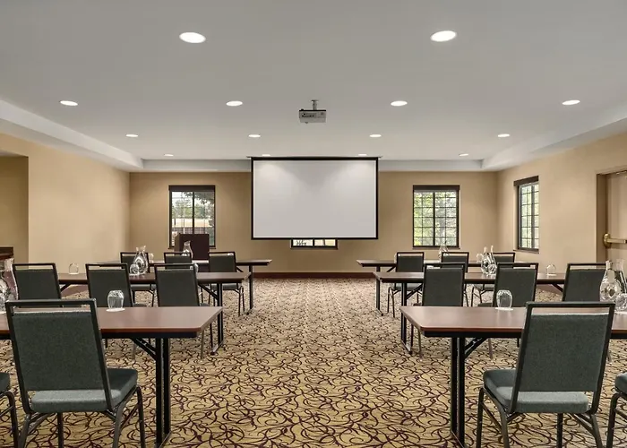 Staybridge Suites Chantilly Dulles Airport By Ihg