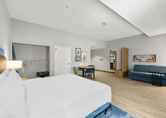 Hampton Inn & Suites Lancaster
