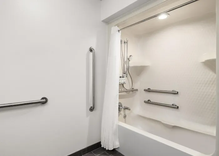 Garner Hotel Greenville East By Ihg