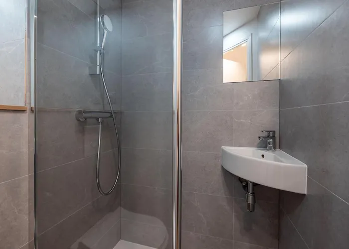 The Originals Access, Hôtel Bordeaux Lac