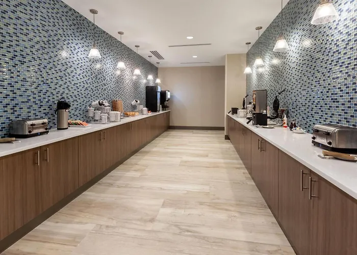 La Quinta Inn & Suites By Wyndham Middletown-Goshen