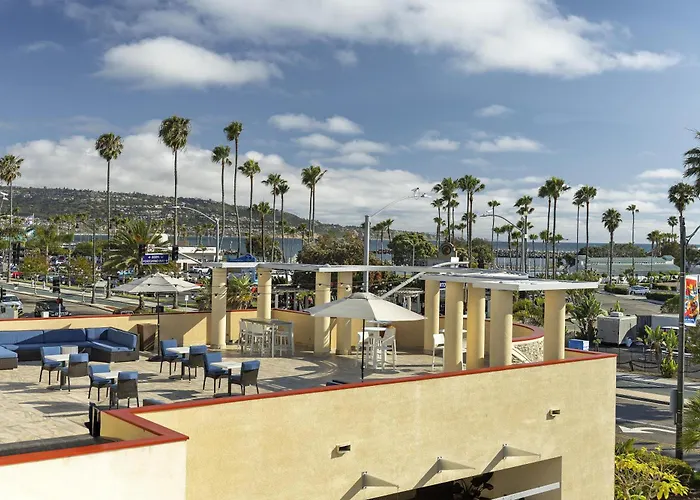 Redondo Beach Hotel, Tapestry Collection By Hilton