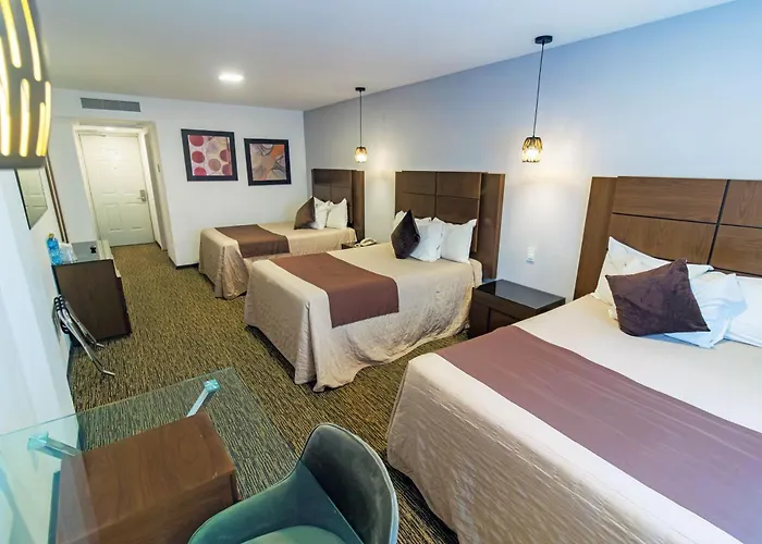 Hotel Fray Junipero Serra
