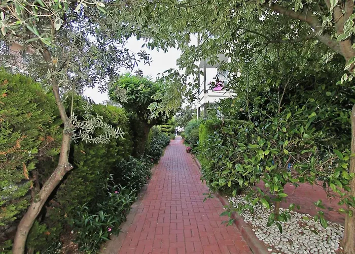 Aloria Garden Hotel
