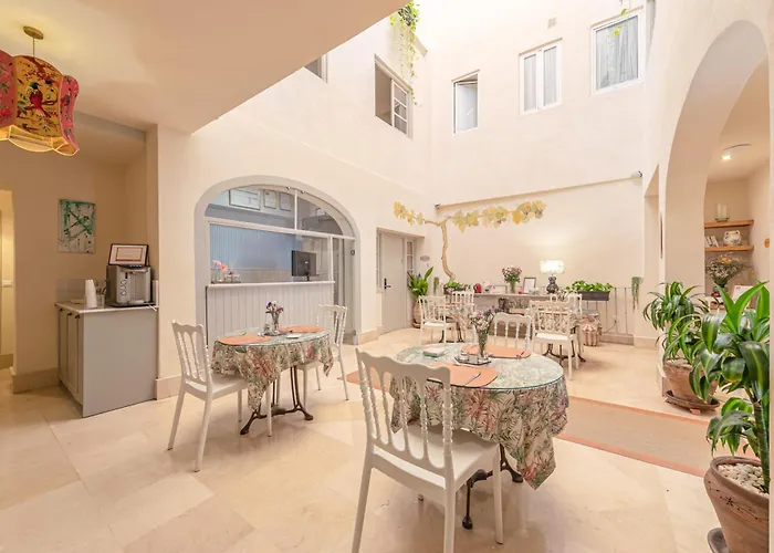 Nuea Santa Cruz Hotel Sevilla