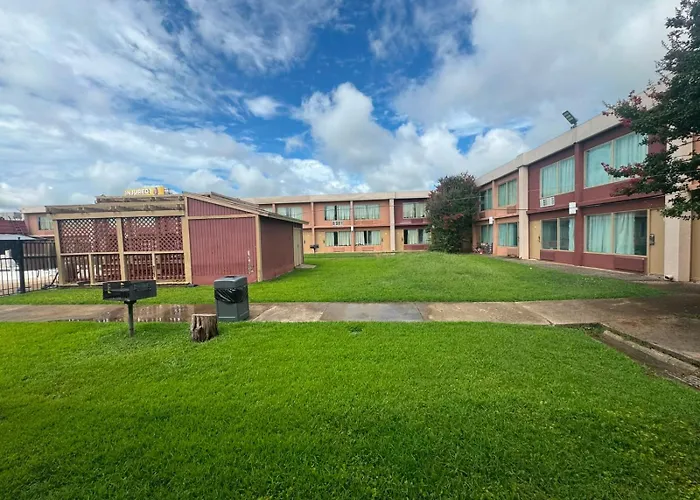 Express Inn & Suites Greensville Tx