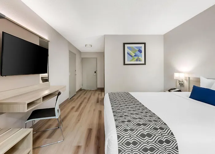 Microtel Inn & Suites - Greenville