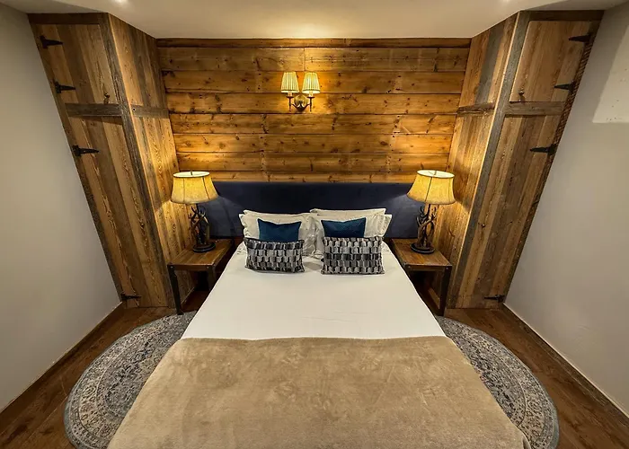 Black Diamond Sainte Foy Chalets