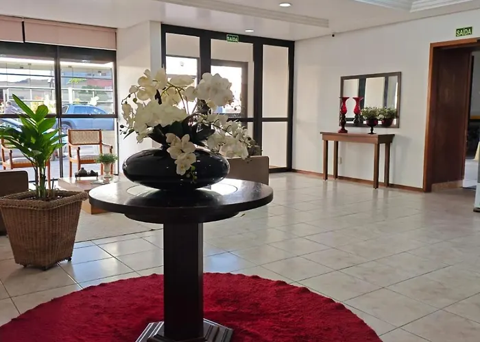 River Hotel