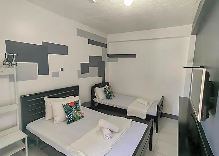 Aa Travellers Pad Hotel