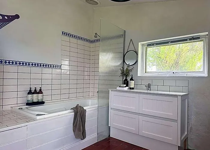 Clonmara Country House And Cottages