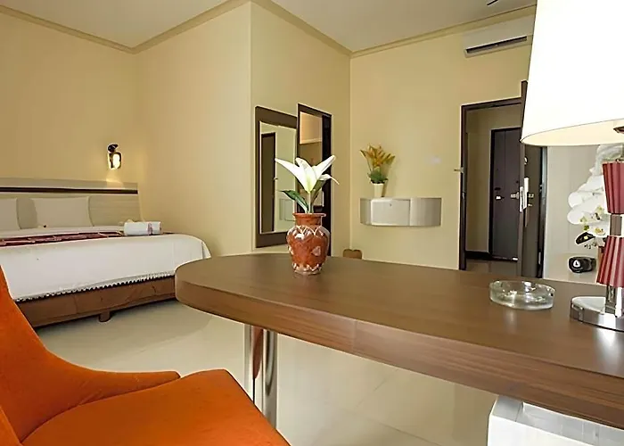Puri Indah Hotel